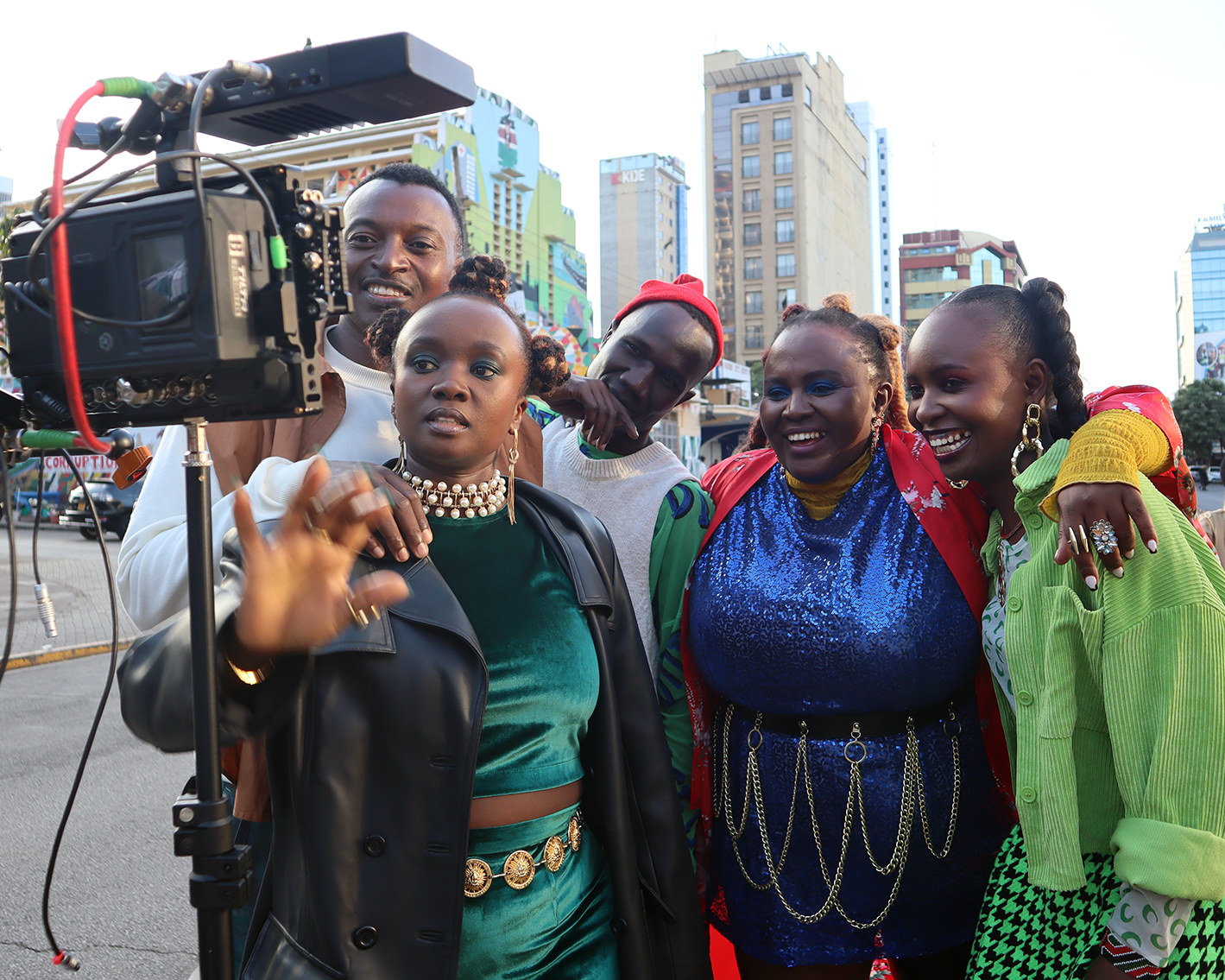 Des Kenyans amputés équipés d'une prothèse de jambe lors de la campagne Unstoppable de Circleg.